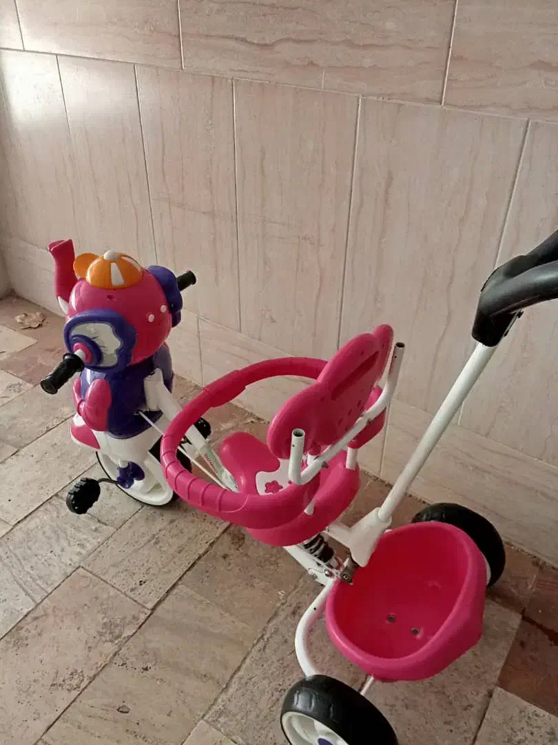 سه چرخه دخترونه موزیکال در حد نو|دوچرخه، اسکیت، اسکوتر|کرج, کرج نو|دیوار