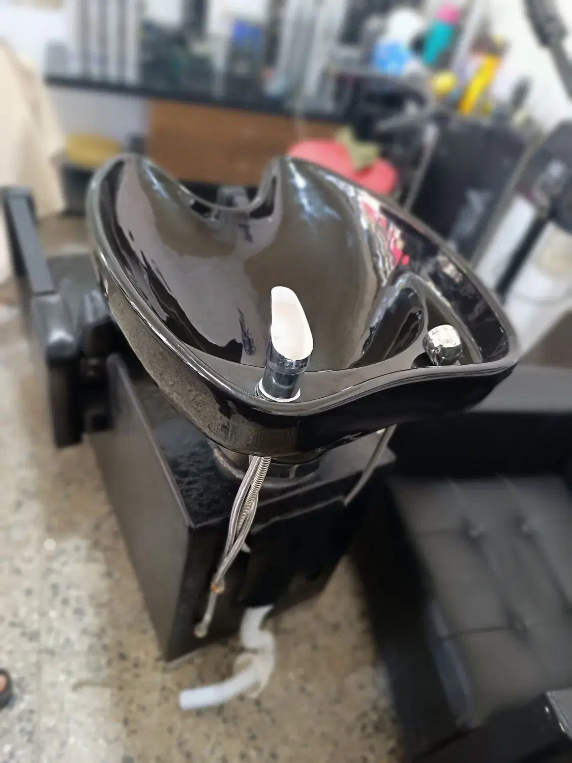 صندلی اصلاح و سرشور امناسب ارایشگاه مردانه و زنانه|آرایشگاه و سالنهای زیبایی|سنندج, |دیوار