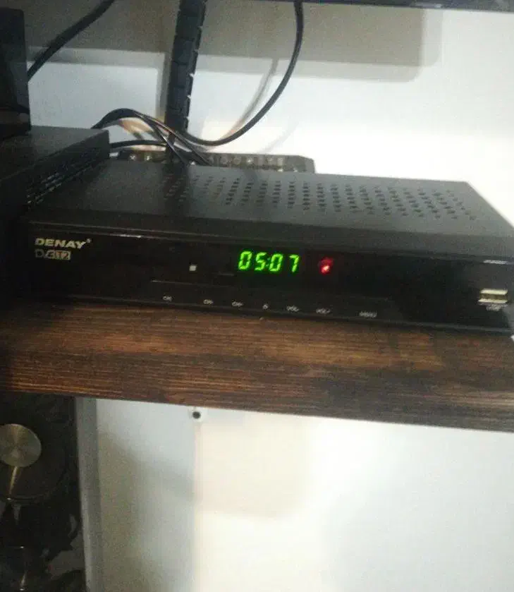 گیرنده دیجیتال|صوتی و تصویری|بندر انزلی, کلیور|دیوار