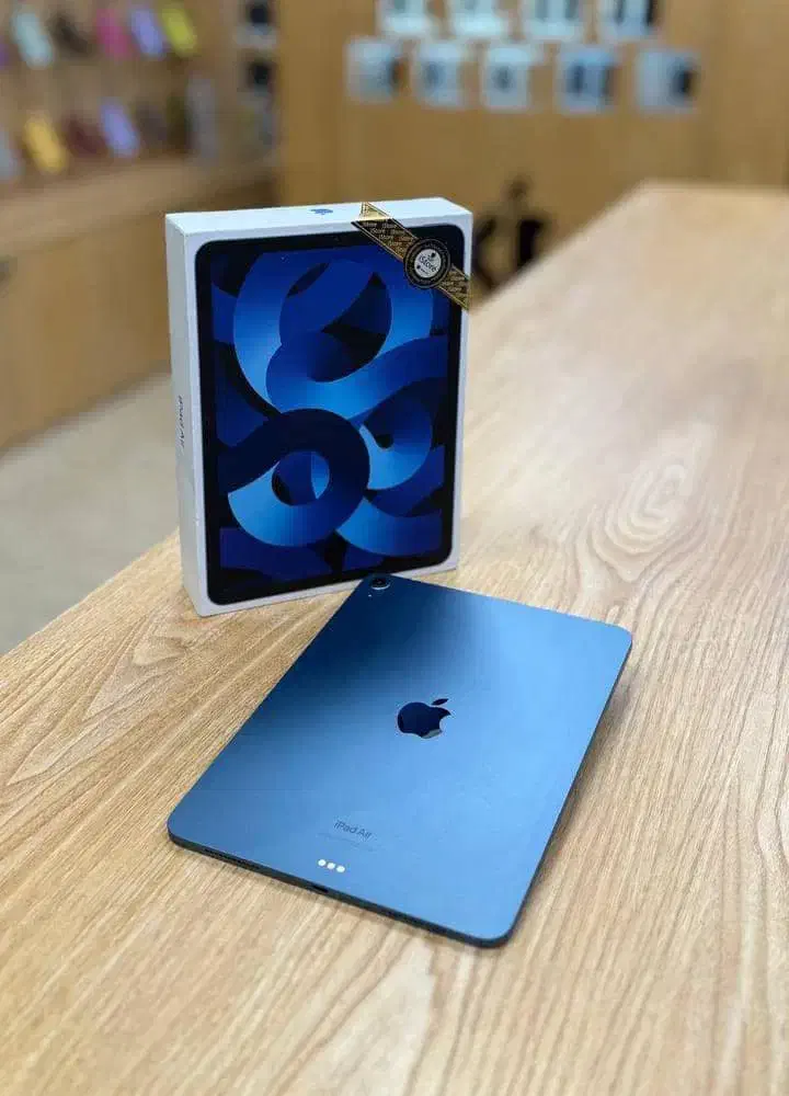 iPad Air 11inch 2022|تبلت|قم, زنبیل آباد|دیوار