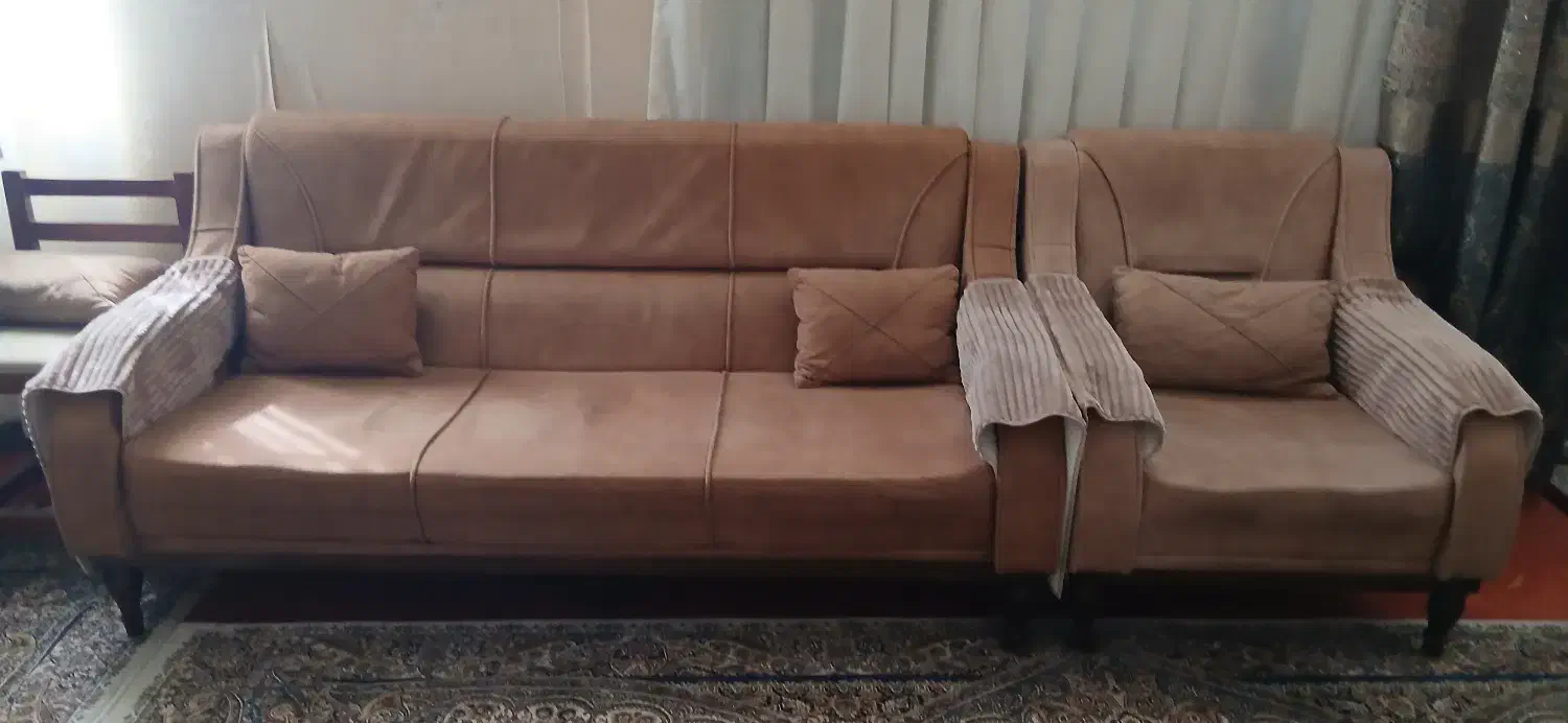 مبل راحتی ۷ نفره|مبلمان خانگی و میز عسلی|اسلام‌شهر, شهرک مفیدی|دیوار