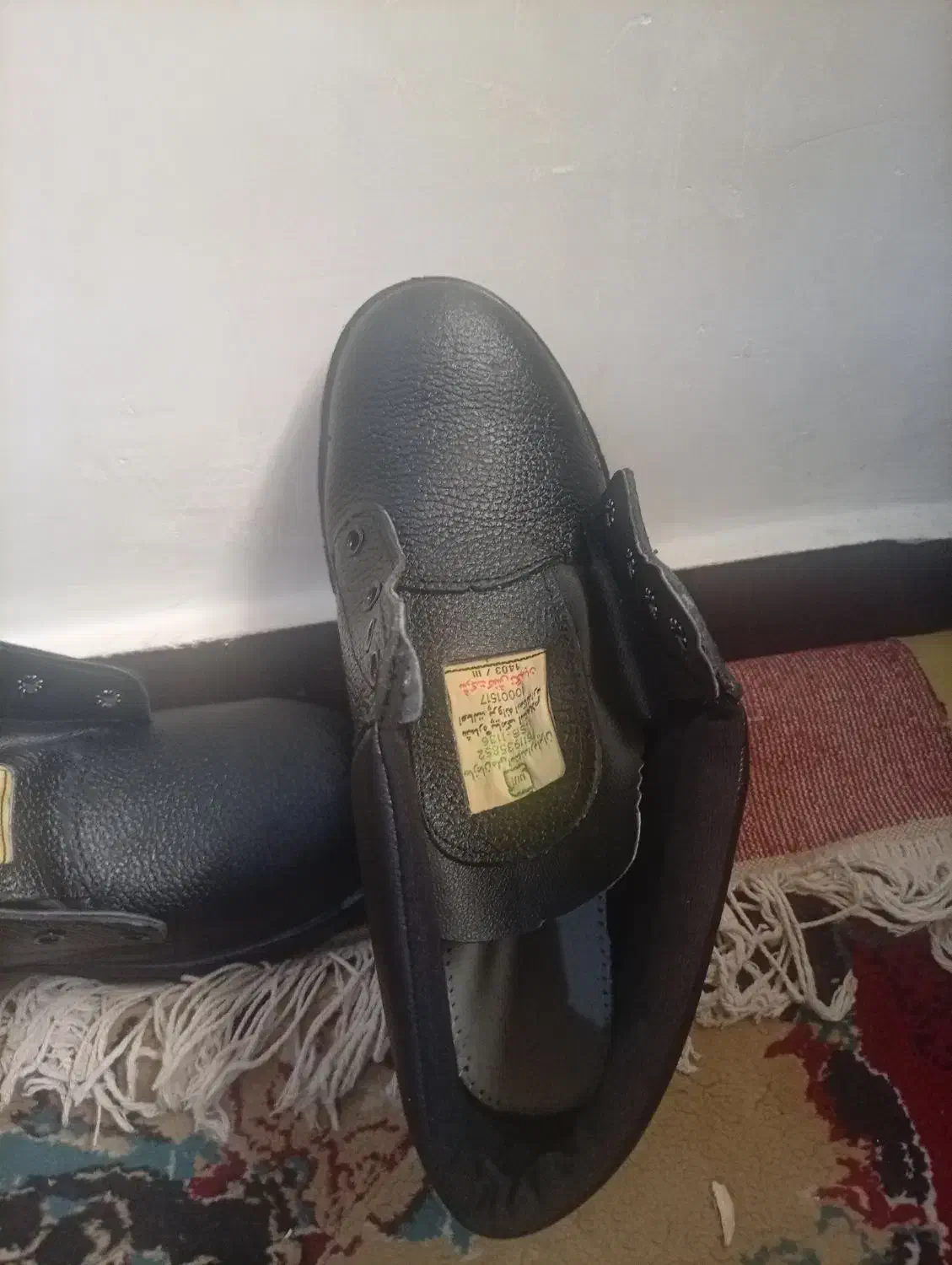 کفش ایمنی|کیف، کفش، کمربند|اهواز, کوی مهدیس|دیوار