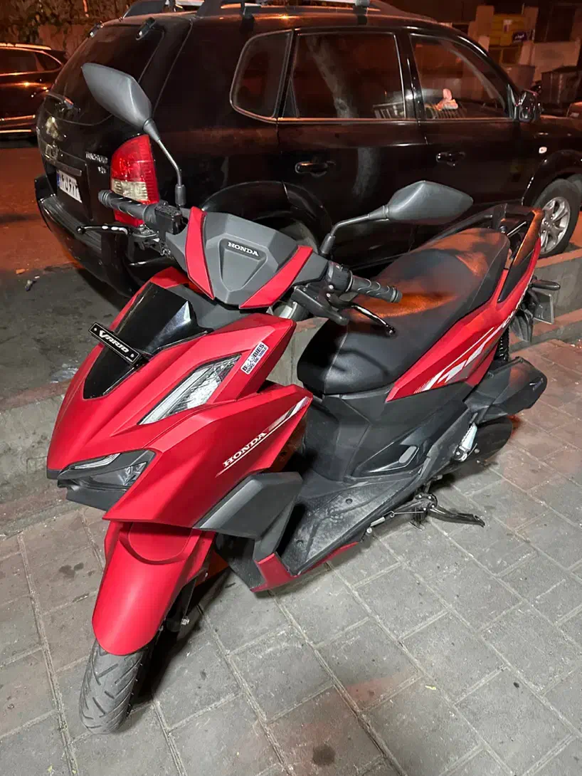 هوندا کلیک 160  واریو 160، مدل 1401، کارکرد کم|موتورسیکلت|تهران, میدان ولیعصر|دیوار