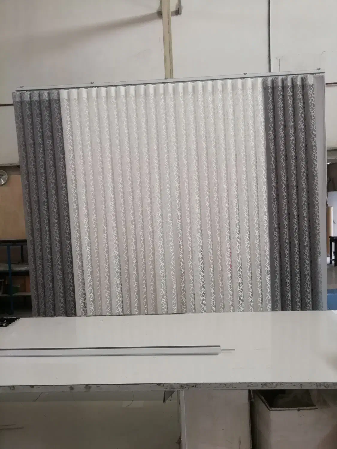 پرده زبرا ورتیکال|پرده، رانر، رومیزی|مشهد, حجت|دیوار