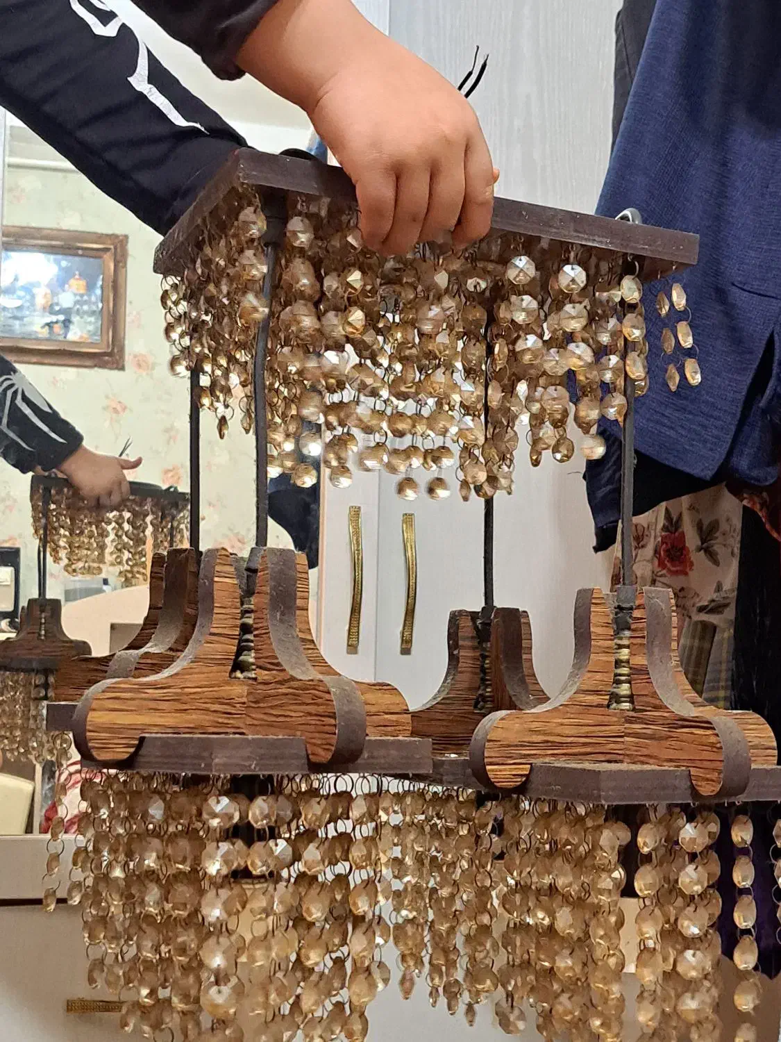 لوستر|لوستر و چراغ آویز|لاهیجان, فیاض|دیوار