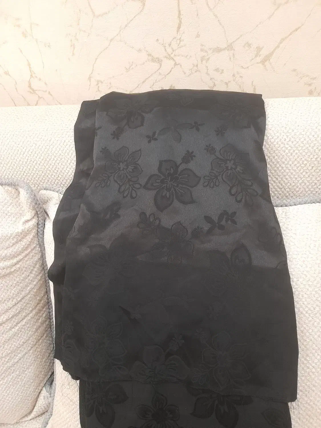 یک قواره چادر مشکی|لباس|ری, ظهیرآباد|دیوار