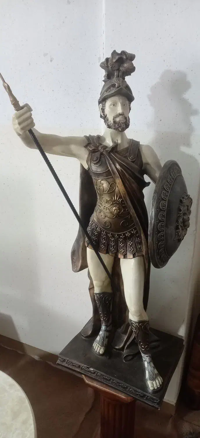 مجسمه سرباز رومی|مجسمه، تندیس، ماکت|شاهین‌شهر, کوی مهدیه|دیوار