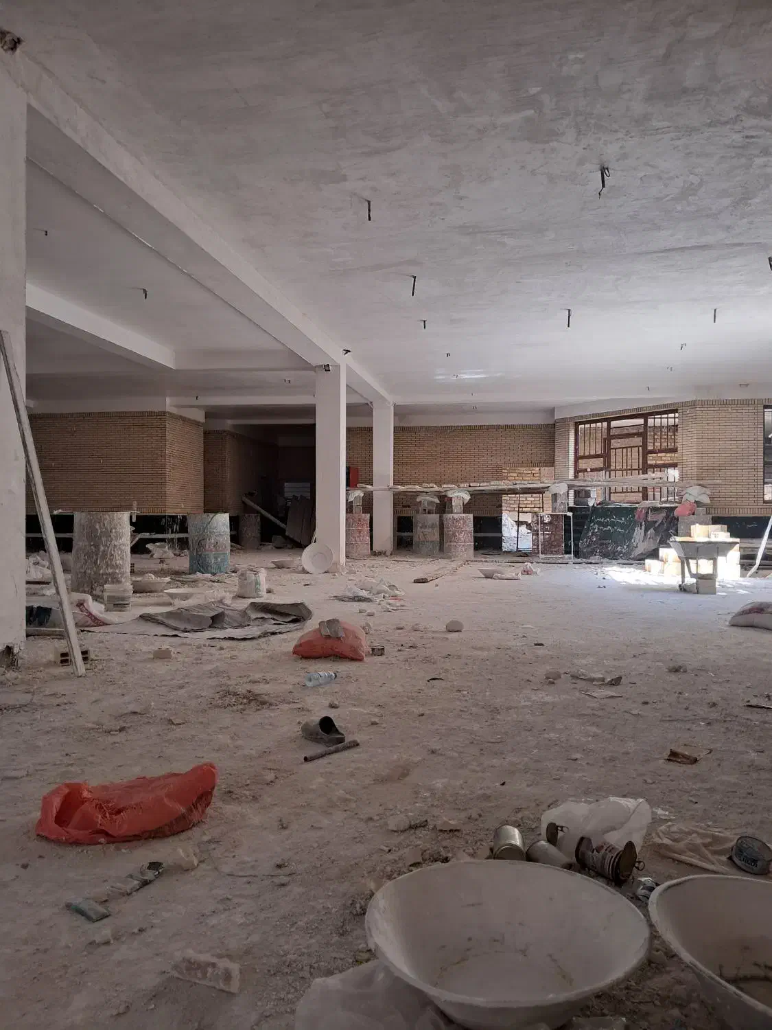 بازسازی و تخریب تخصصی ساختمان|خدمات پیشه و مهارت|شیراز, زرهی|دیوار