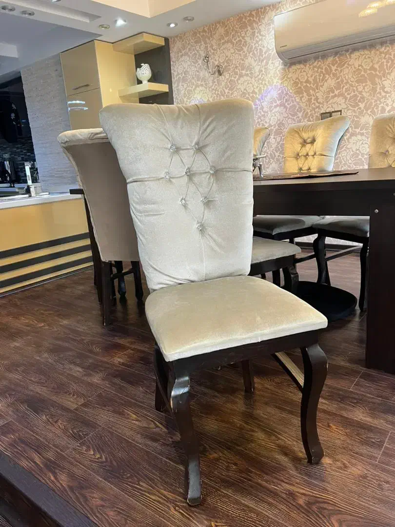 فروش یک دست میز ناهار خوری 8 نفره|میز و صندلی غذاخوری|فریدون‌کنار, |دیوار