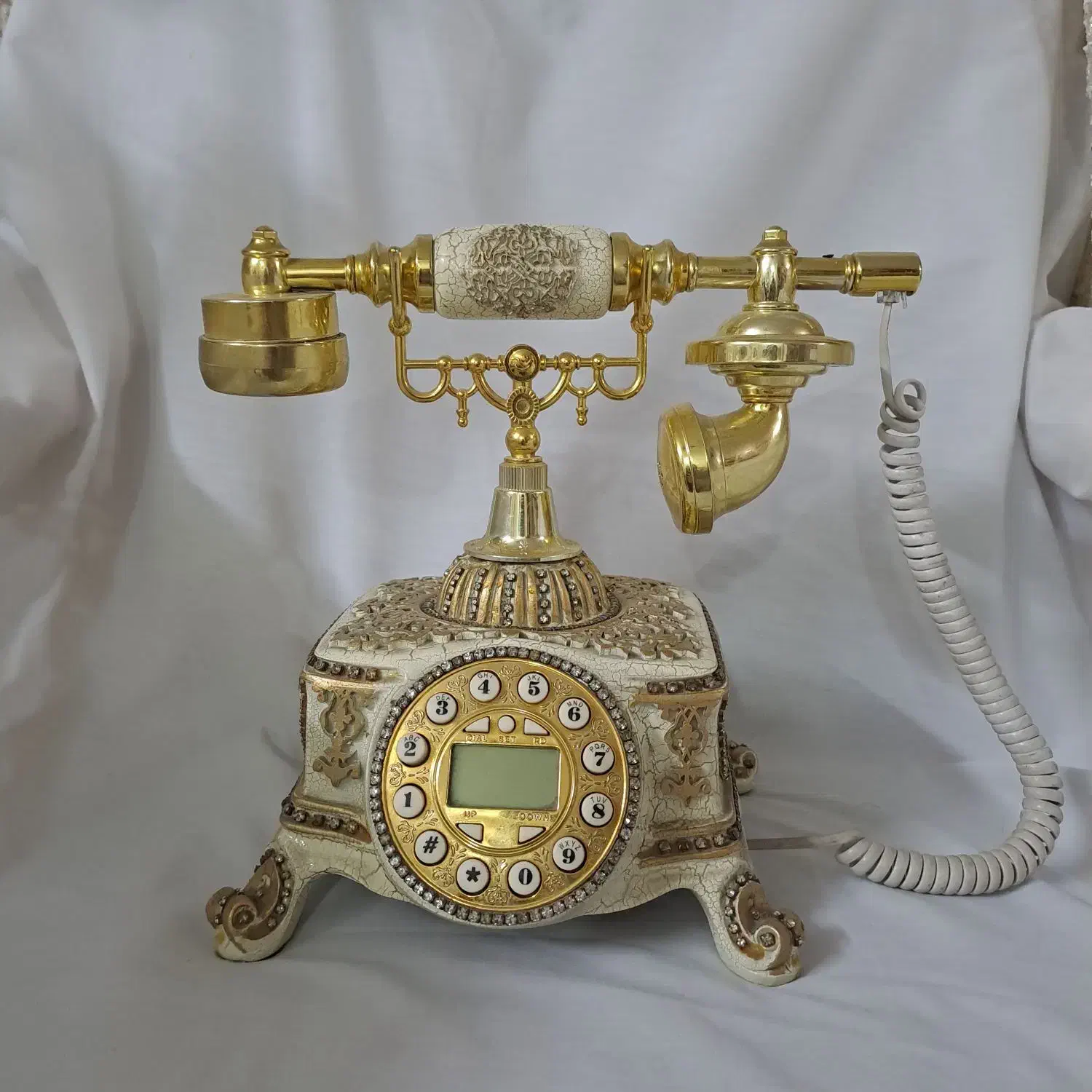 تلفن سلطنتی|تلفن رومیزی|ری, بیبی شهر بانو|دیوار