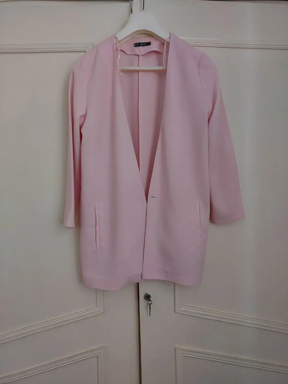 مانتو وپالتو وبافت خارجی ومزونی|لباس|رشت, سعدی (تختی)|دیوار