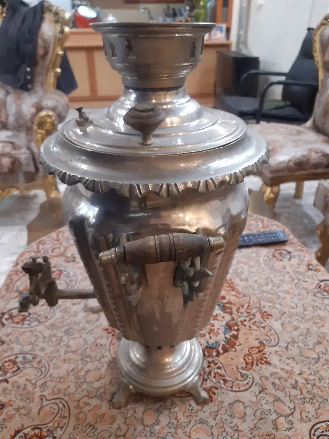 سماور زغالی قدیمی ۱۳۰ سال|کلکسیون اشیاء عتیقه|تهران, ایران|دیوار