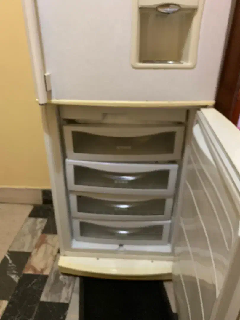 یخجال نیم فریزر و تمام فریزر|یخچال و فریزر|تبریز, |دیوار