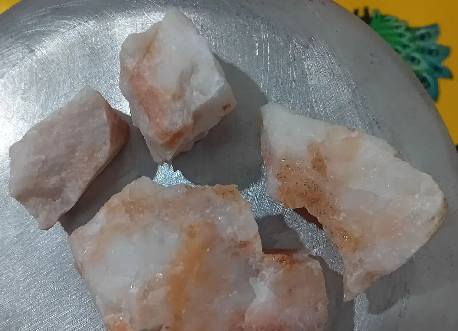 سنگ قیمتی نوع سنگ  کلسیت میباشد|جواهرات|بروجرد, |دیوار