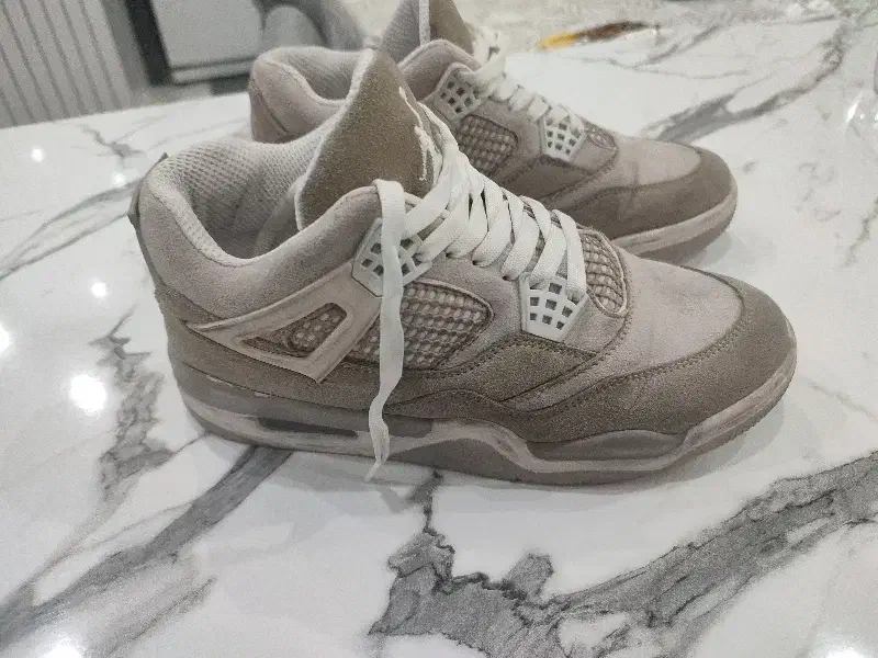 کفش جردن فور سایز ۴۱|کیف، کفش، کمربند|هشتگرد, شهرک ولیعصر (مصلی)|دیوار