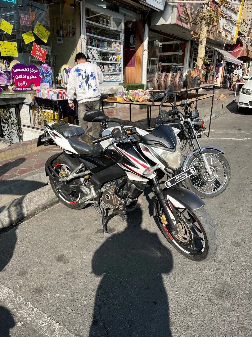 NS200 تمیز درحد|موتورسیکلت|تهران, خاک سفید|دیوار