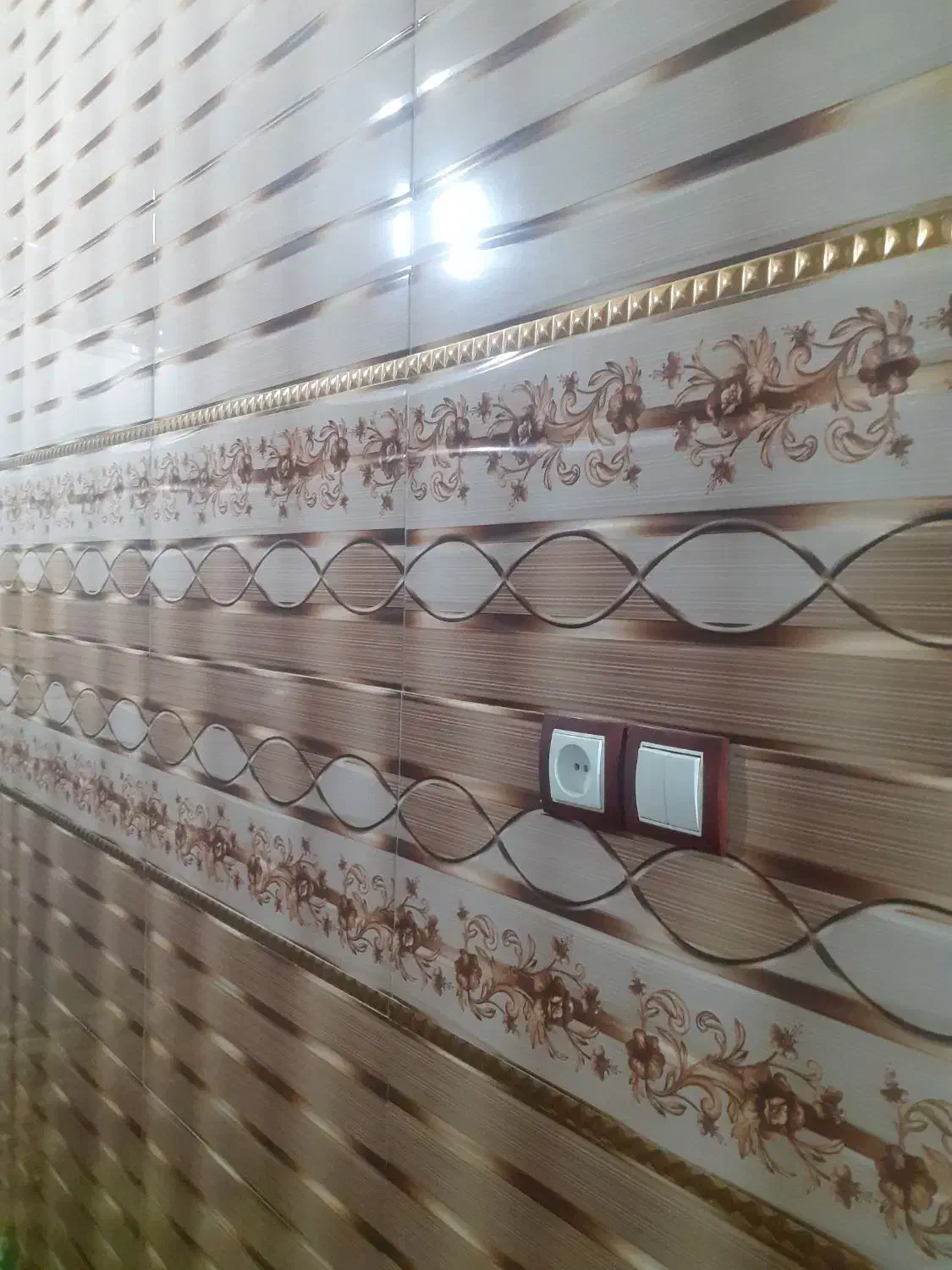 کاشی کاری وسرامیک ومزاییک|خدمات پیشه و مهارت|تاکستان, |دیوار