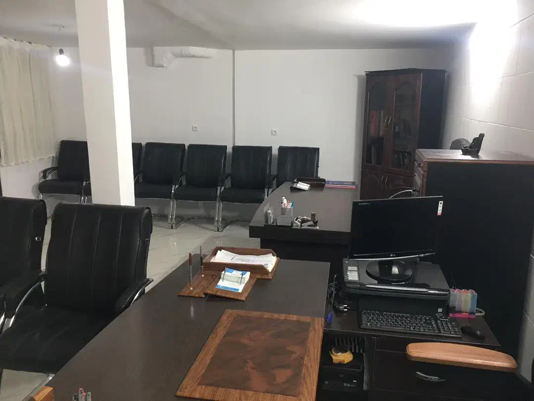 اجاره مغازه 45متری با20مترحیاط خیابان دکترحسابی|اجارهٔ مغازه و غرفه|اراک, |دیوار