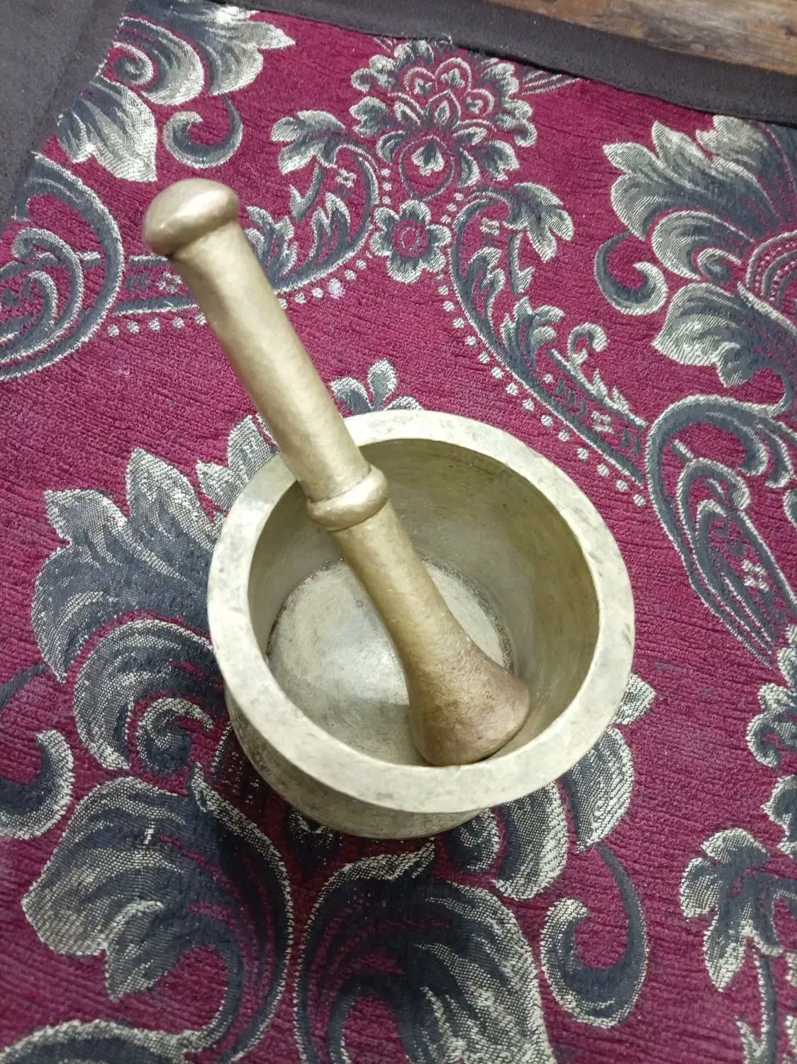 یدونه هاون برنج 40 ساله|کلکسیون اشیاء عتیقه|نجف‌آباد, باغ ملی|دیوار