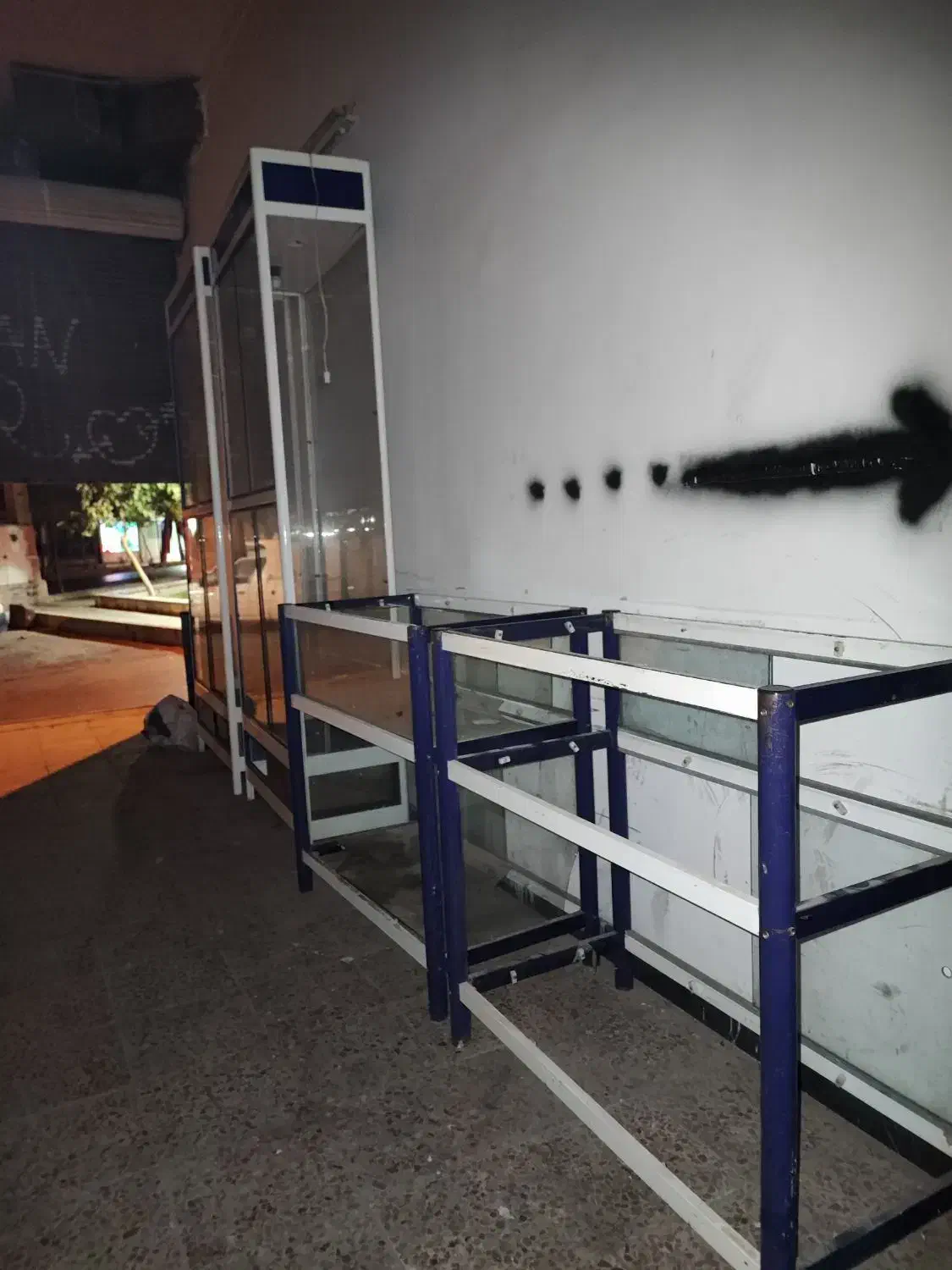 ویترین آلومینیومی|فروشگاه و مغازه|دامغان, |دیوار