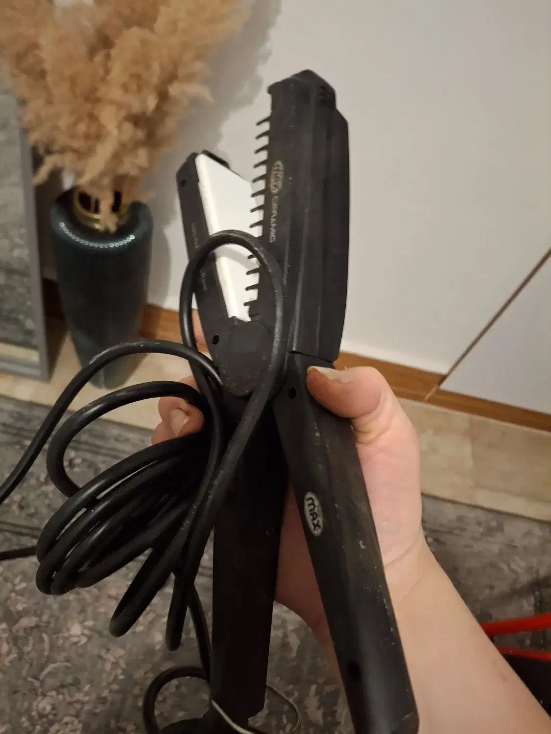 اتو مو سالم  و جاروبرقی قدیمی|آرایشی، بهداشتی، درمانی|الوند, |دیوار