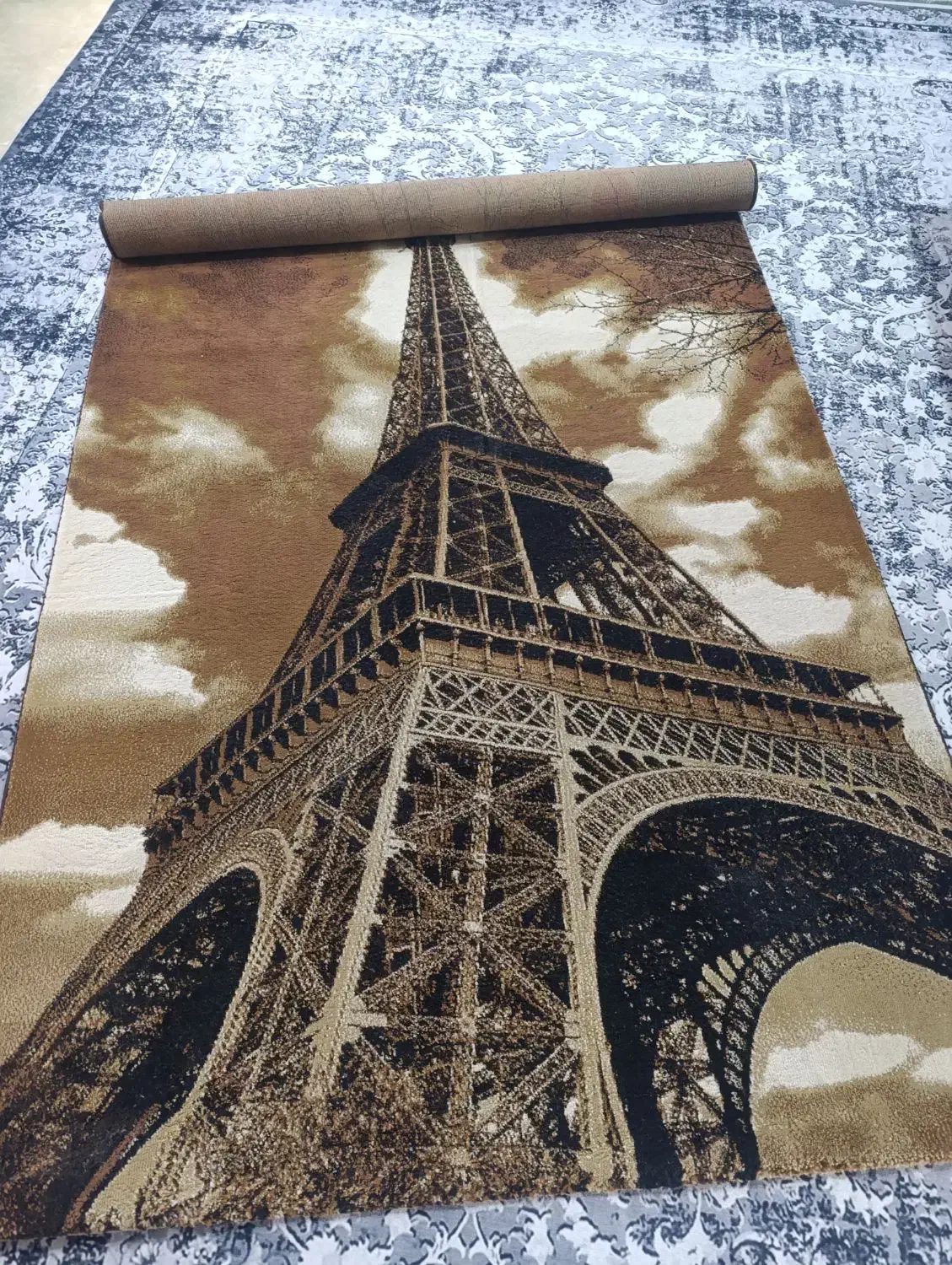 فرش 4 متری طرح ایفل سالم|فرش|عباسآباد, |دیوار