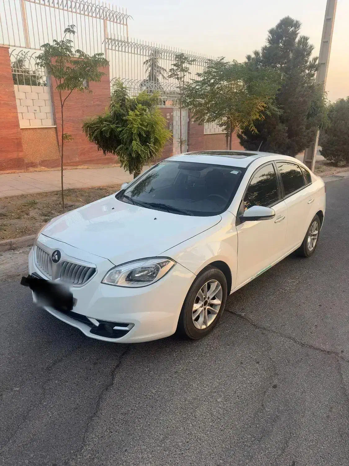 برلیانس h330 مدل ۹۷ دنده اتوماتیک موتور ۱۶۵۰|خودرو سواری و وانت|تهران, جنت‌آباد شمالی|دیوار