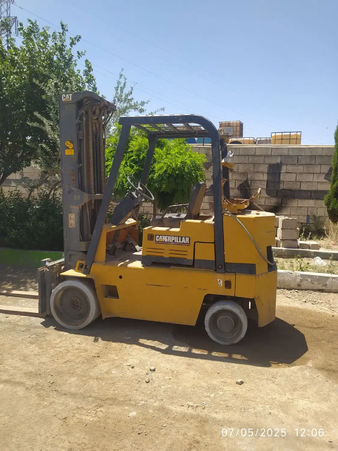 اجاره لیفتراک بدون راننده ماهیانه وسالیانه|خدمات حمل و نقل|نجف‌آباد, شهرک صنعتی منتظریه|دیوار