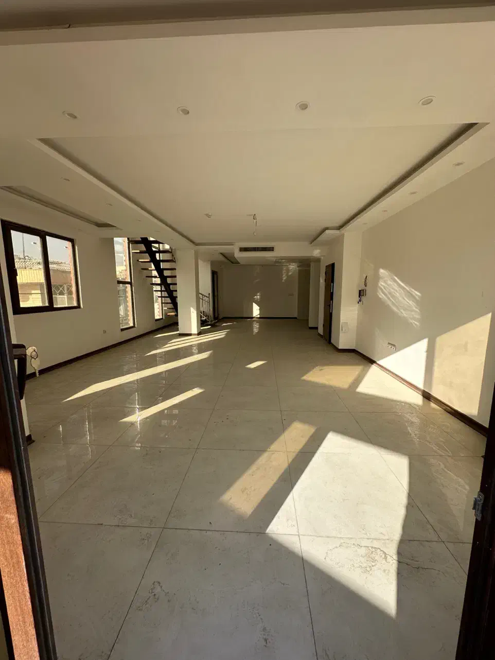 واحد دوبلکس در سوم شعبان نوساز کلید نخورده|فروش آپارتمان|ساوه, |دیوار