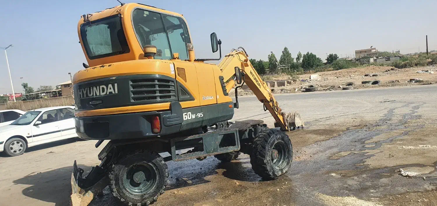 مینی بیل هیوندا r60 مدل ۲۰۱۶|خودرو سنگین|بندر ماهشهر, |دیوار