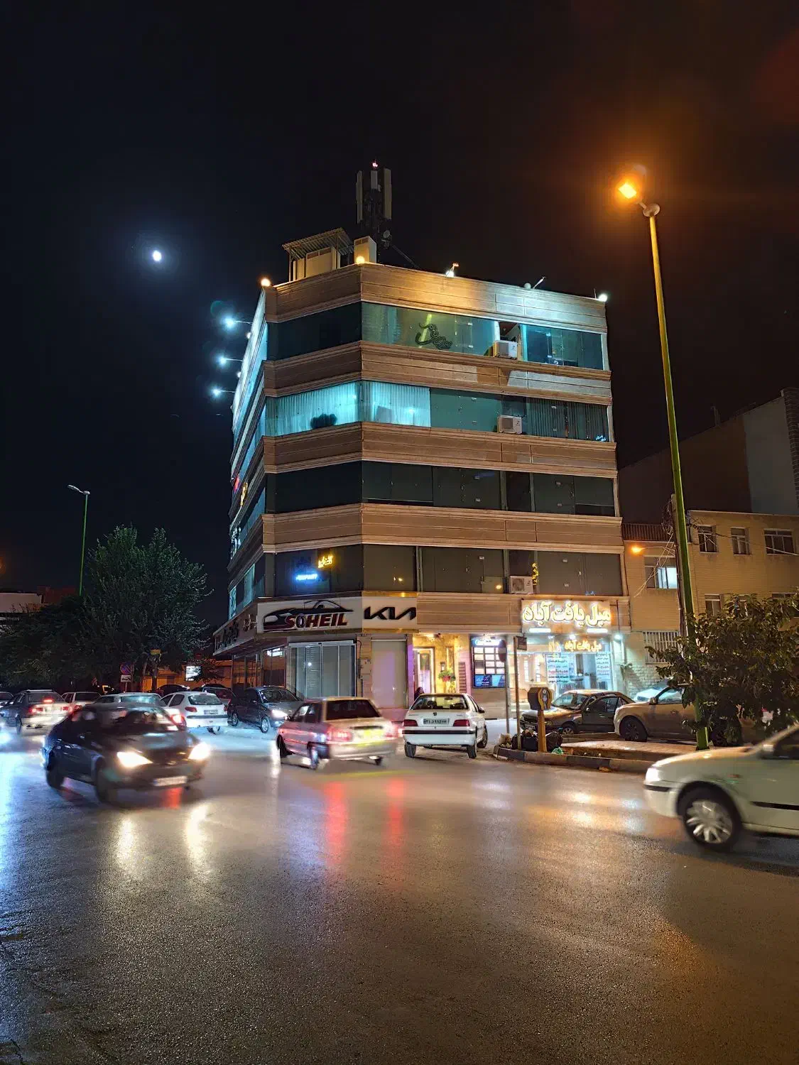 دفتر اداری تجاری آس موقعیت شاهین شهر سند تک برگ|فروش مغازه و غرفه|شاهینشهر, حافظ شمالی|دیوار