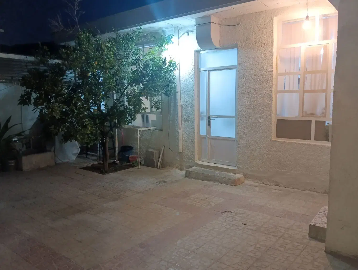 منزل فروشی|فروش خانه و ویلا|استهبان, |دیوار