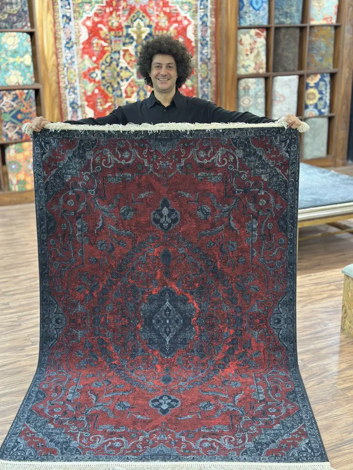 قالی شرابی رنگ ابریشمی|فرش|تهران, هروی|دیوار