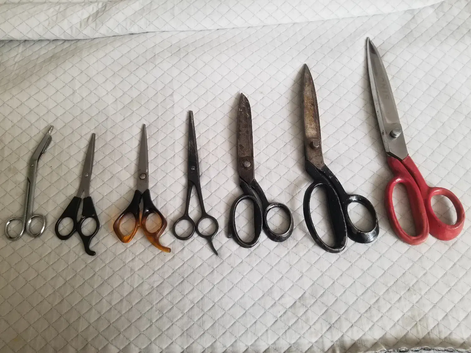 قیچی|لوازم خیاطی و بافتنی|تهران, فلسطین (میدان انقلاب)|دیوار