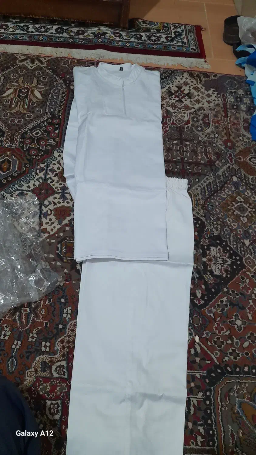 تعدادی پیراهن وشلوارمخصوص آزمایشگاه،شغلهای بهداشتی|لباس|اصفهان, خواجه عمید|دیوار