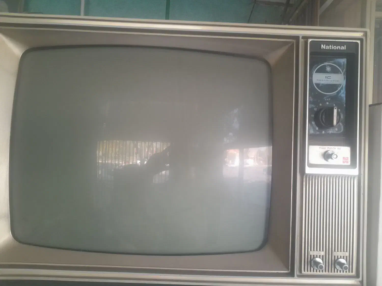 تلویزیون|تلویزیون و پروژکتور|کرمان, |دیوار