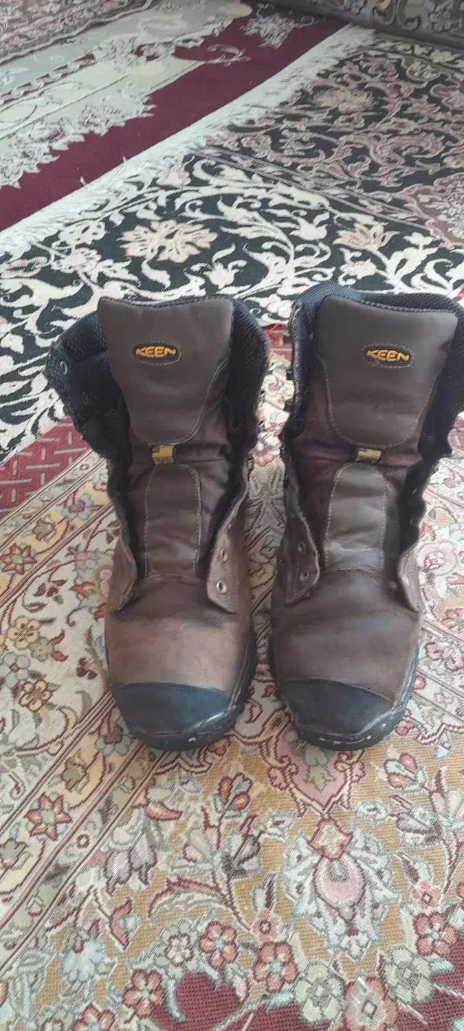 کفش‌کوهنوردی‌‌‌‌کین‌اصلی|کیف، کفش، کمربند|نیشابور, ۲۲ بهمن|دیوار