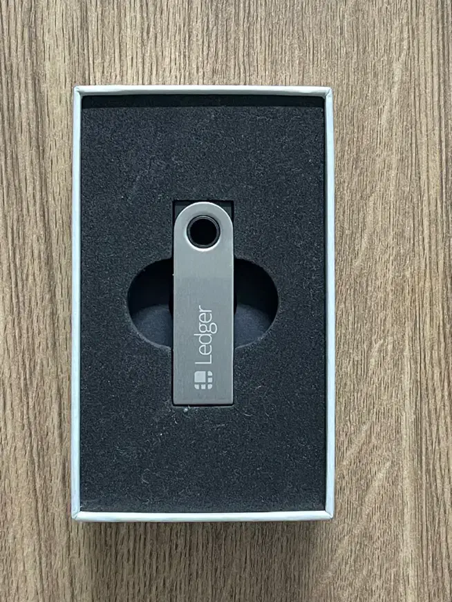 ولت سخت‌افزاری Ledger Nano S|قطعات و لوازم جانبی رایانه|تهران, سنائی|دیوار