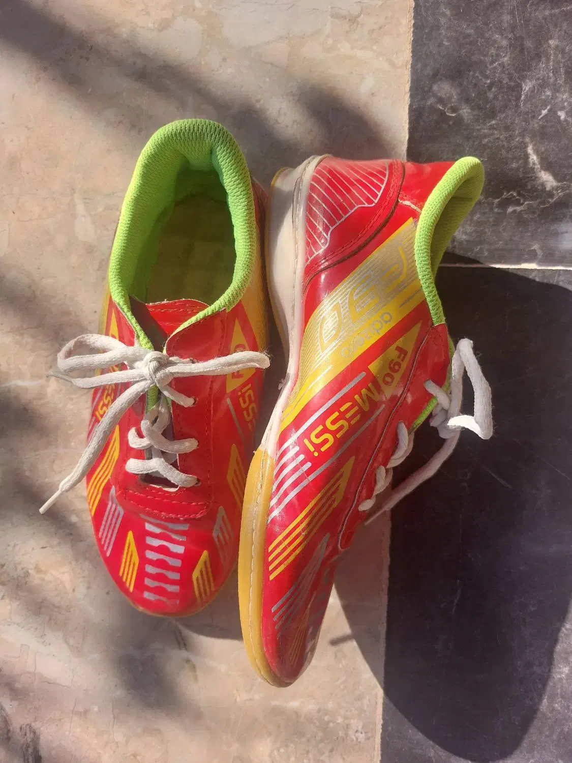 کفش فوتسال|کیف، کفش، کمربند|گلبهار, شهر جدید گلبهار|دیوار