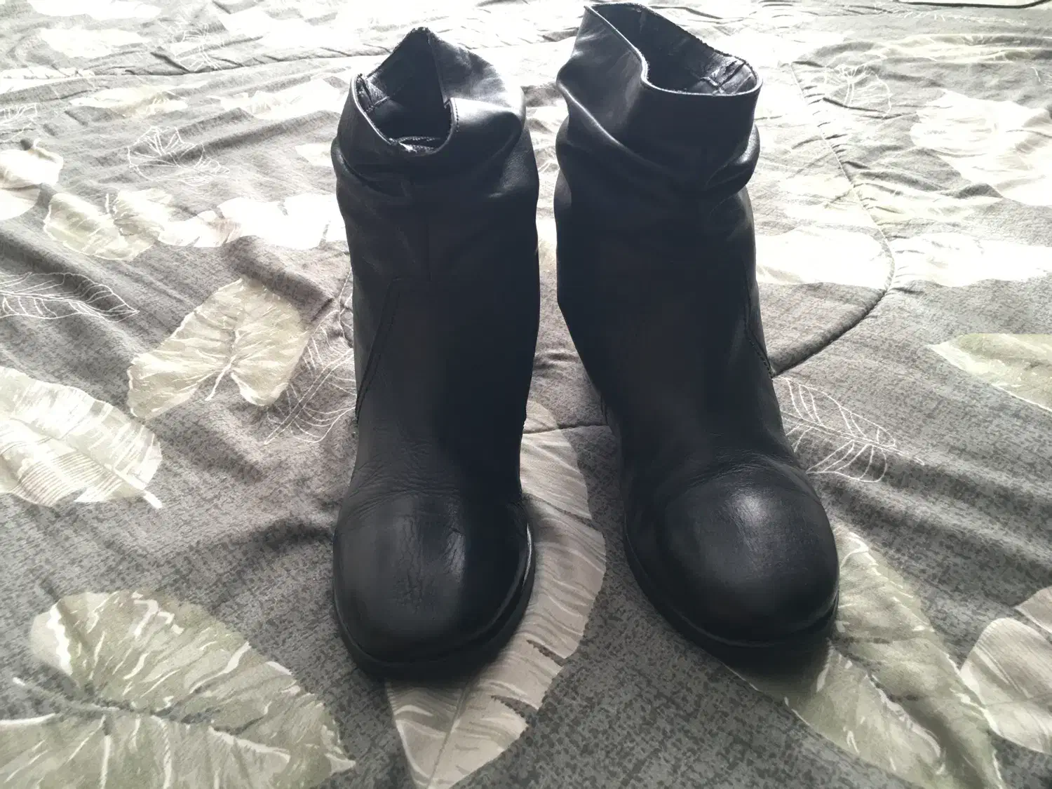 نیم بوت چرم طبیعی سایز ۳۹تمیز|کیف، کفش، کمربند|نیشابور, هفده شهریور|دیوار