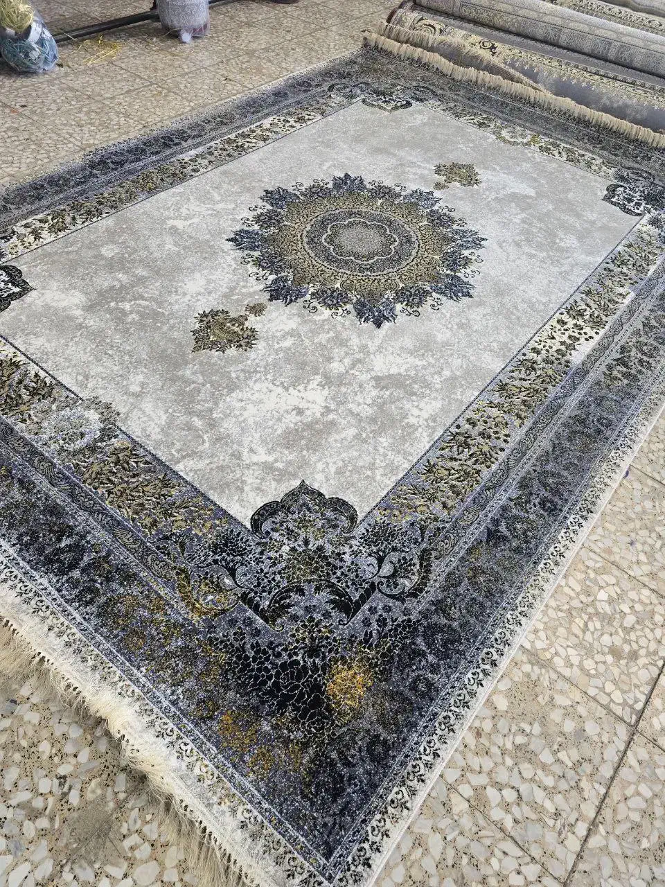 فـرش ۷۰۰ شـانه جدید اقساط درب کـارخانه|فرش|کاشان, خلیج فارس|دیوار