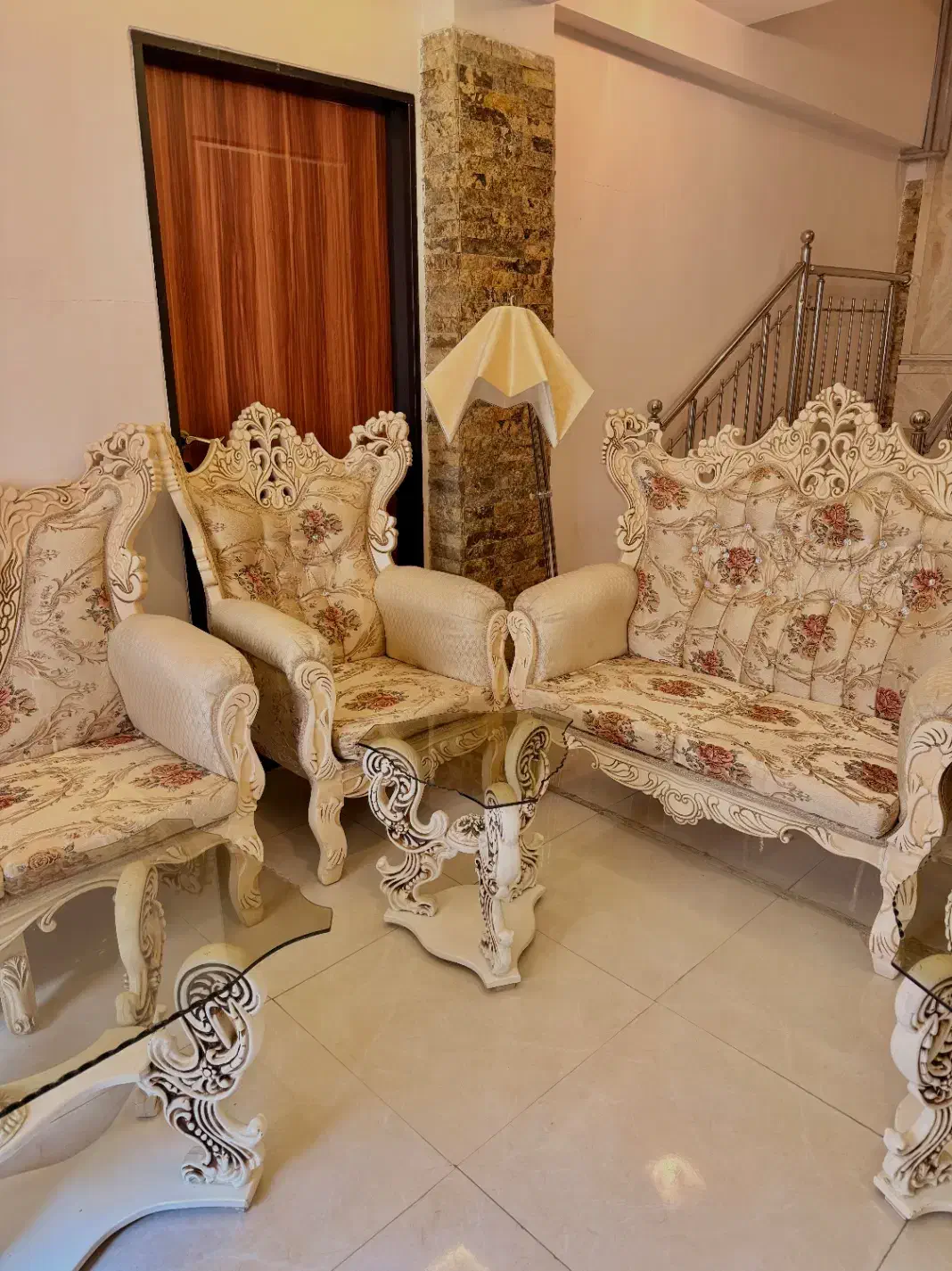 مبل ۷ نفره سلطنتی تمام چوب با میز و عسلی و حمل|مبلمان خانگی و میز عسلی|زنجان, |دیوار