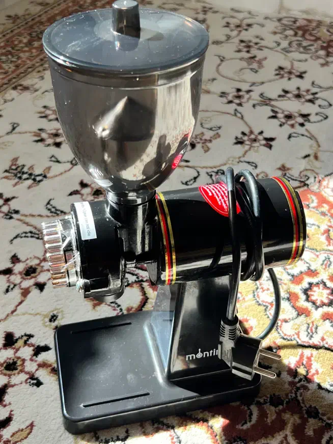 دستگاه آسیاب قهوه|سماور، چایساز، قهوهساز|دوگنبدان, |دیوار