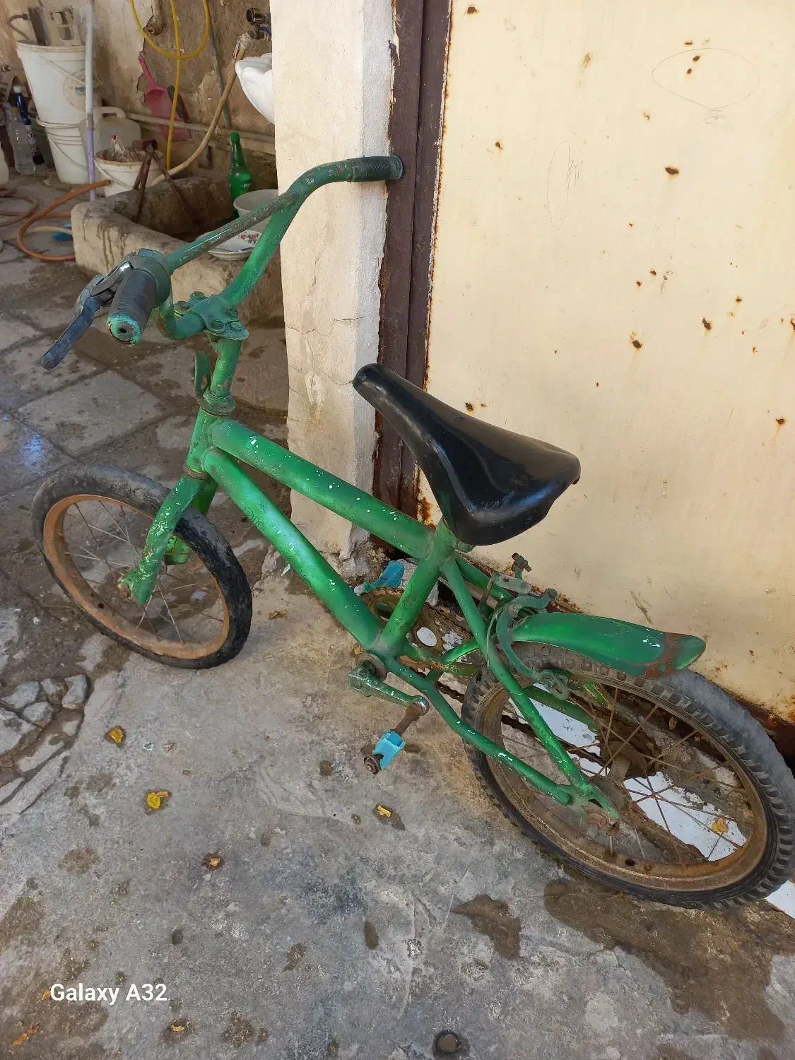 دوچرخه  سبز رنگ سایز ۱۶  فقط ترمز لازم داره|دوچرخه، اسکیت، اسکوتر|بندر ماهشهر, |دیوار