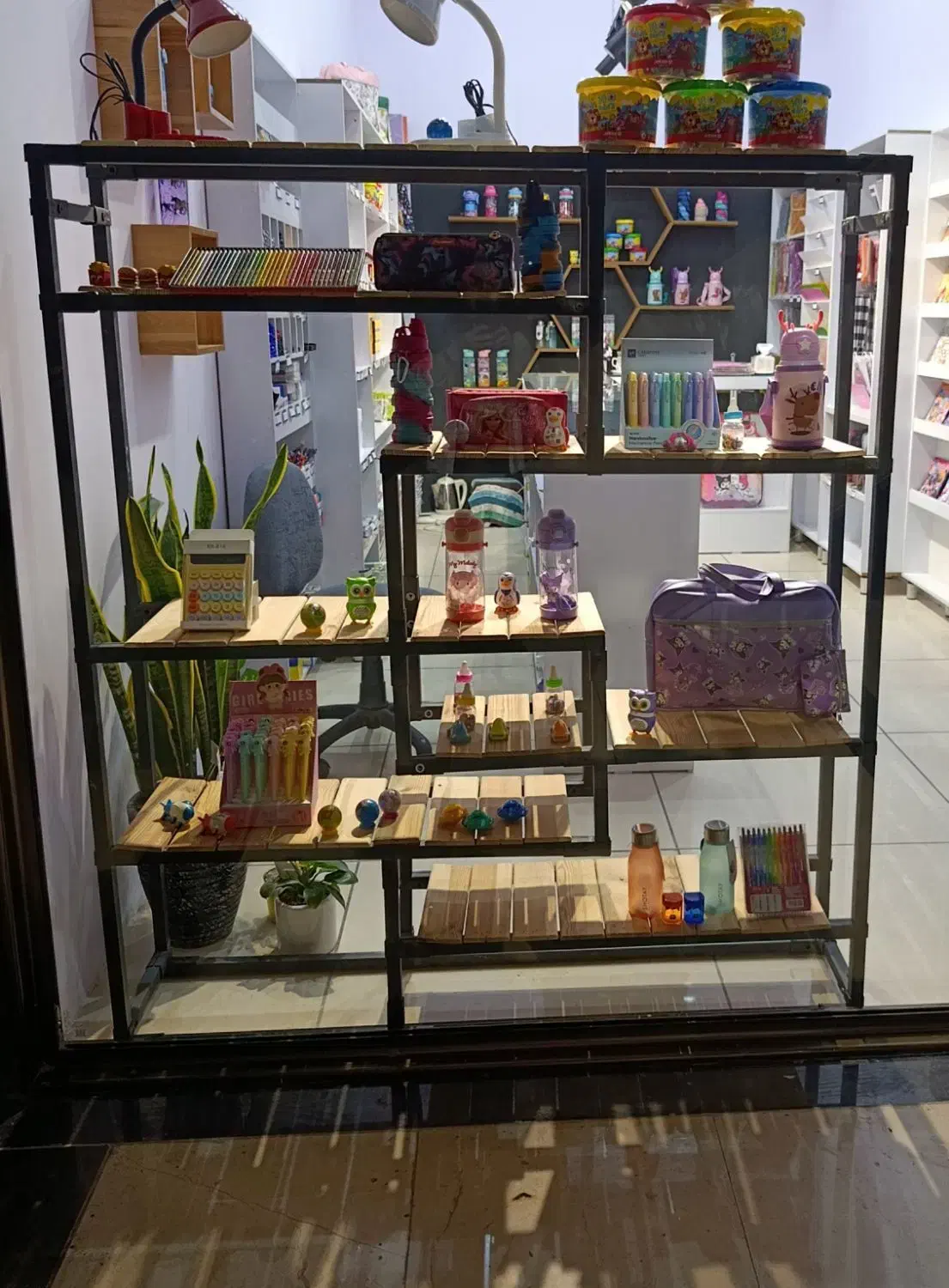 ویترین استند دکور کتابخانه چوبی فلزی|کتابخانه، شلف، قفسه‌های دیواری|بجنورد, |دیوار