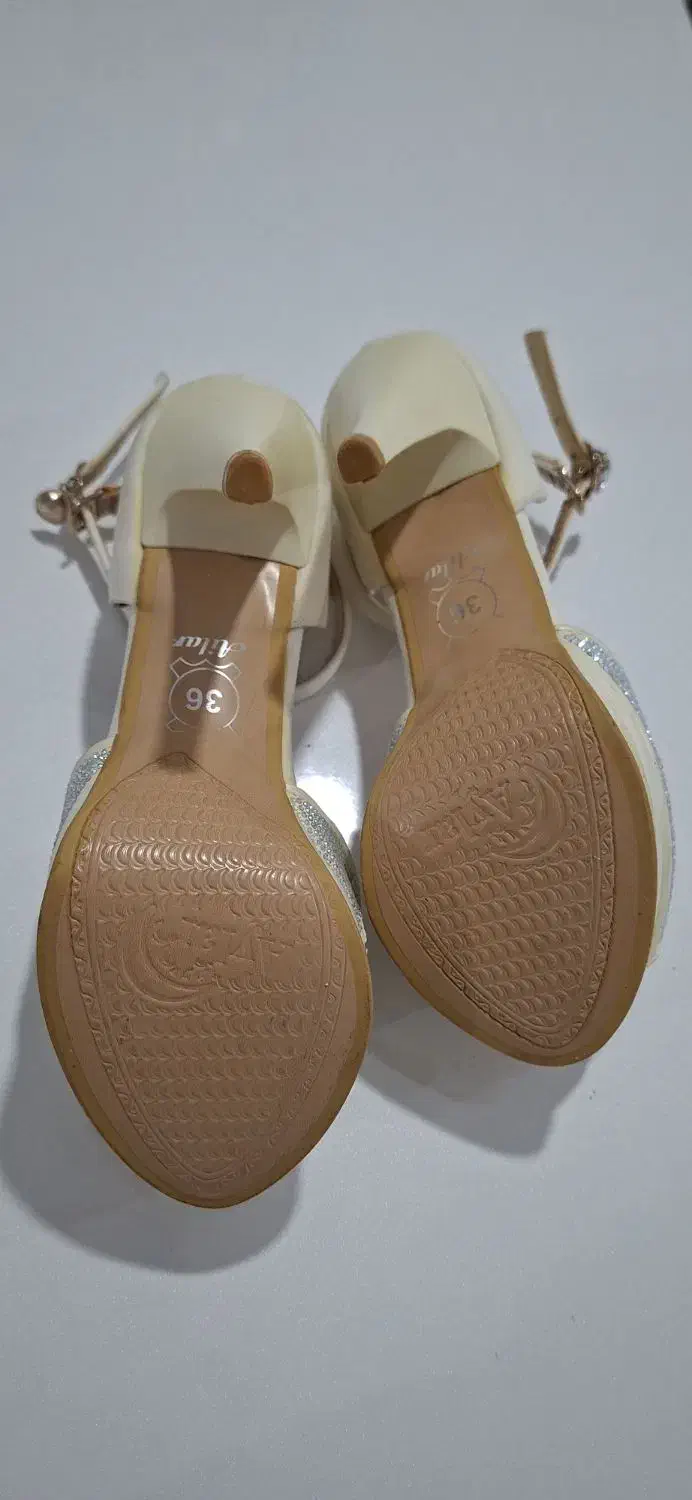 کفش مجلسی نو سایز ۳۶ به ۳۷ هم میخوره|کیف، کفش، کمربند|هشتگرد, فاز ۷ مهستان|دیوار