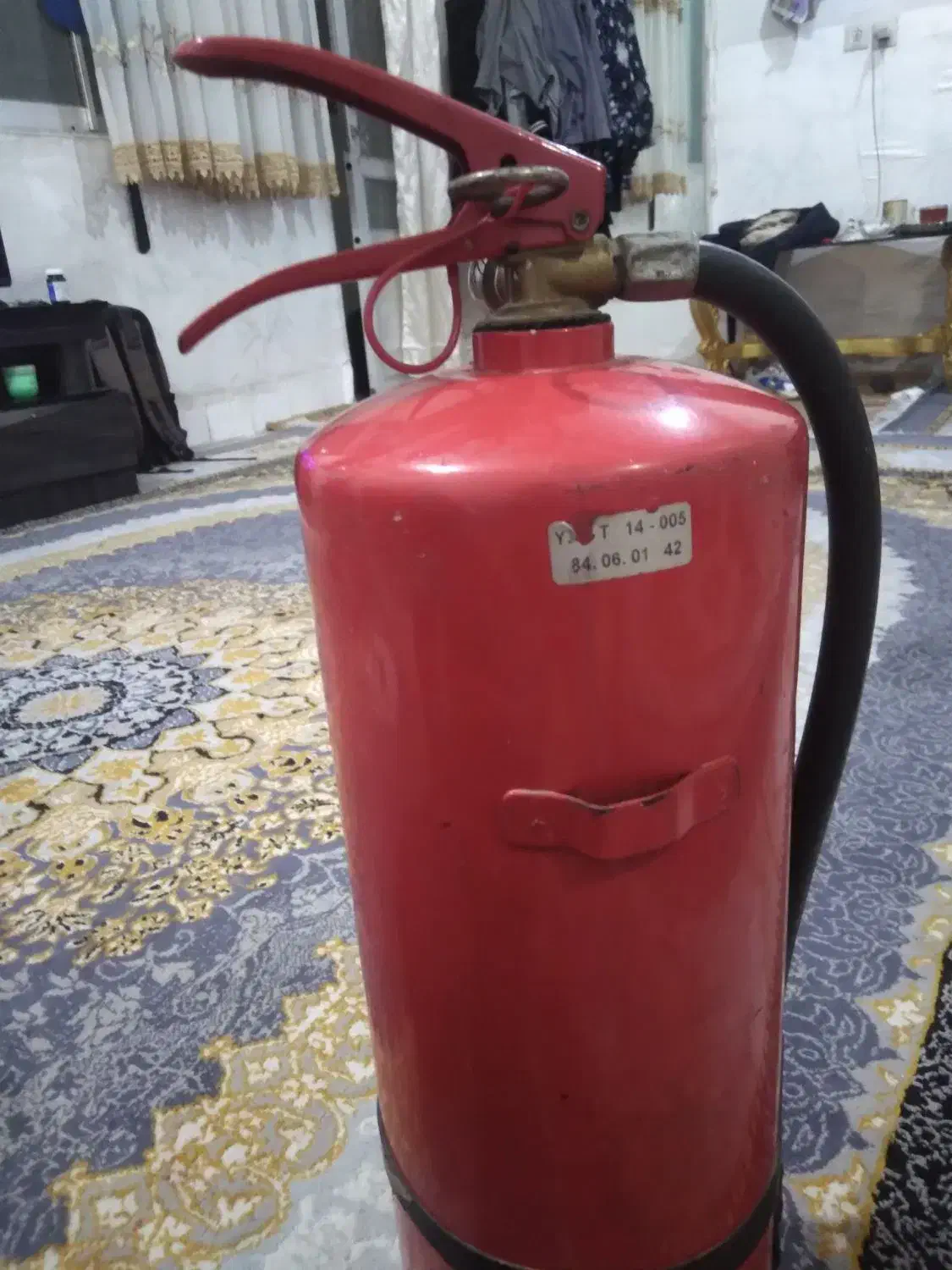 کپسول آتش‌نشانی بزرگ|ابزارآلات|باقرشهر, |دیوار