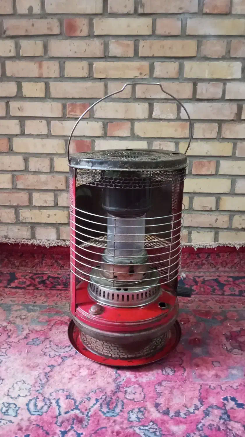 چراغ قدیمی نفتی|بخاری، هیتر، شومینه|طبس, |دیوار