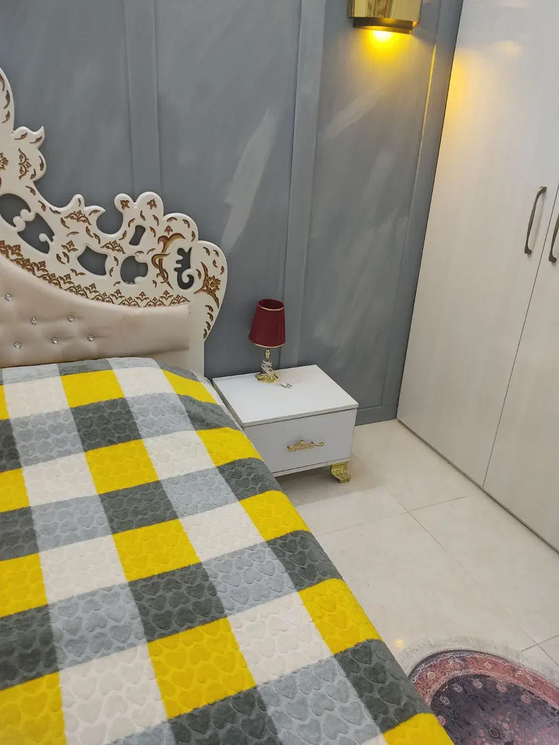 تختخواب دو نفره|تخت و سرویس خواب|گلبهار, شهر جدید گلبهار|دیوار