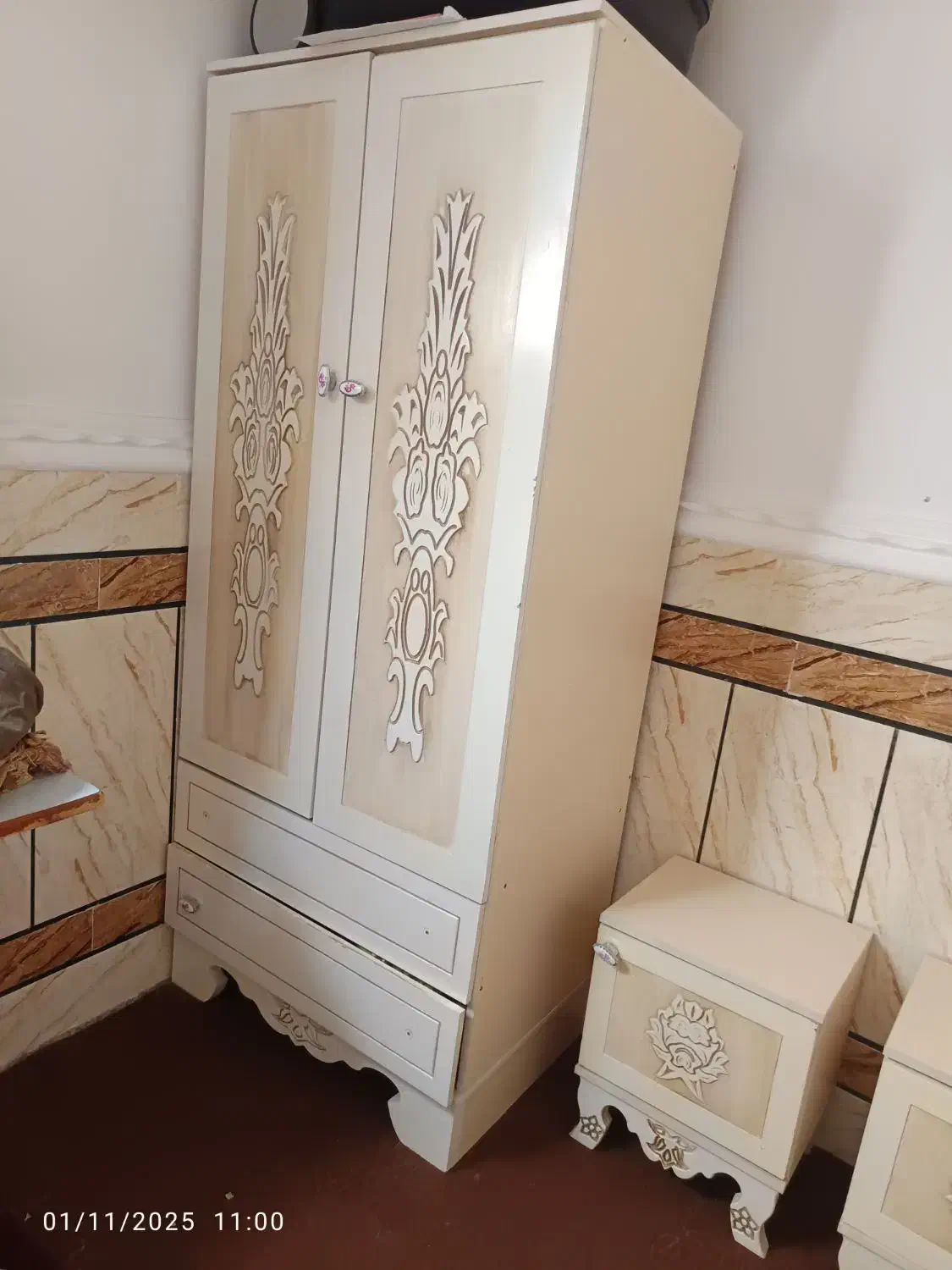 سرویس تخت خواب با کمد و تخت و اینه|تخت و سرویس خواب|خاش, |دیوار